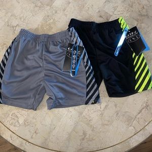 Ultra Performance Shorts Boys Size 4 NWT